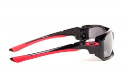   Oakley OO9095-14