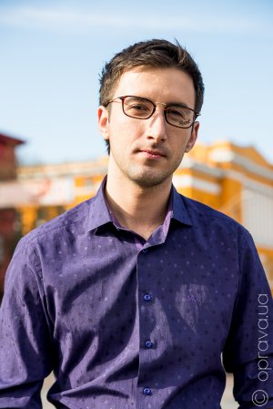  () Persol PO3044V 24   12