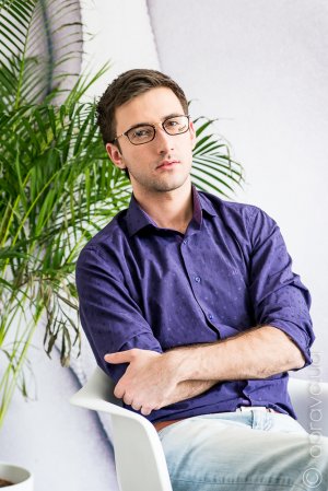  () Persol PO3044V 24   4