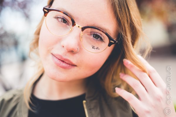  () Ray-Ban RB4246V 2372   2