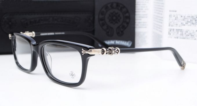   Chrome Hearts