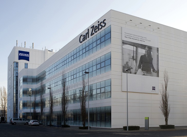  Zeiss